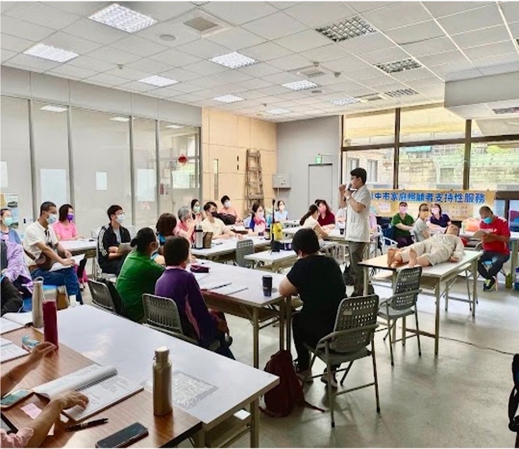 台中市照顧者支持服務計劃：照顧者技巧訓練課堂。